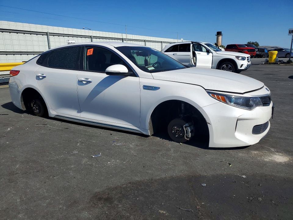 2018 Kia Optima Plug-in Hybrid მანქანა იყიდება აუქციონზე, vin: KNAGV4LD0J5025777, აუქციონის ნომერი: 53952956