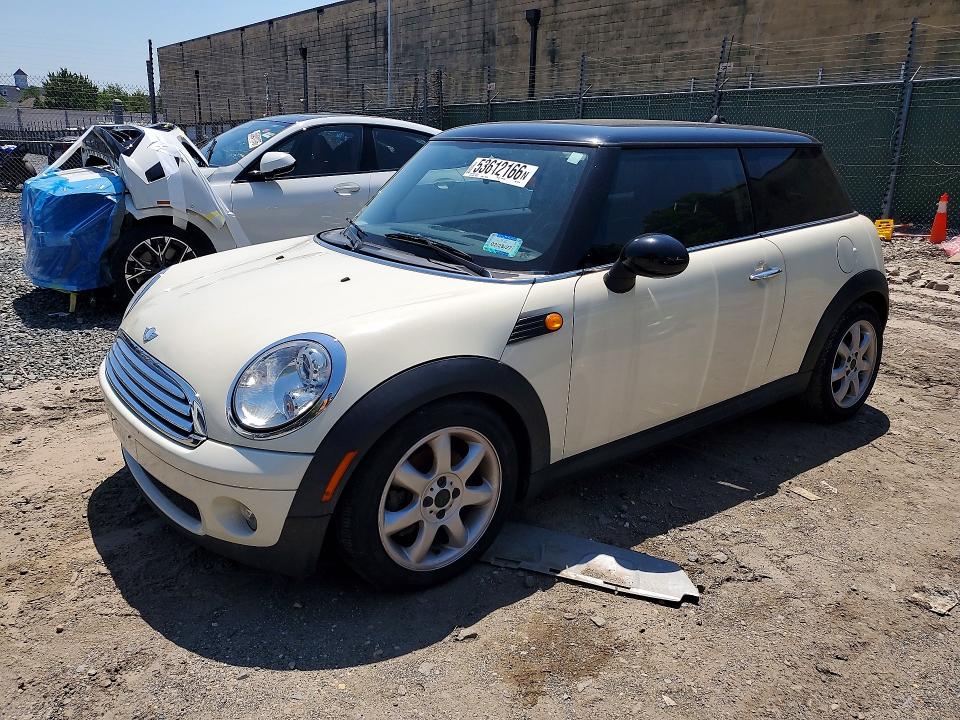 53612166 :رقم المزاد ، WMWMF33568TT65105 vin ، 2008 Mini Cooper مزاد بيع