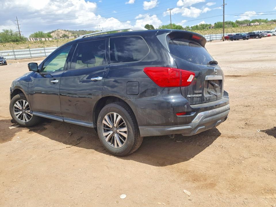 53942126 :رقم المزاد ، 5N1DR2MMXHC645261 vin ، 2017 Nissan Pathfinder مزاد بيع