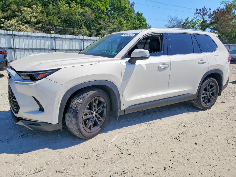 Auction sale of the 2024 Toyota Grand Highlander, vin: 5TDAAAB59RS061146, lot number: 52232436