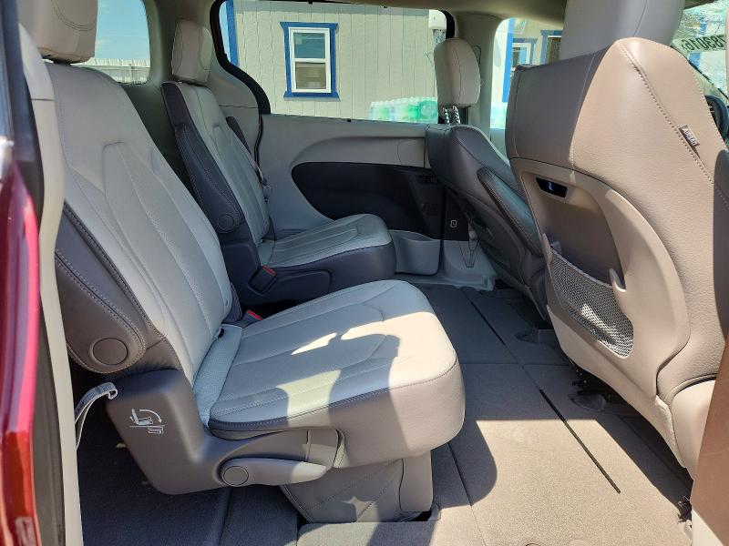 53783016 :رقم المزاد ، 2C4RC1BG8JR128685 vin ، 2018 Chrysler Pacifica مزاد بيع