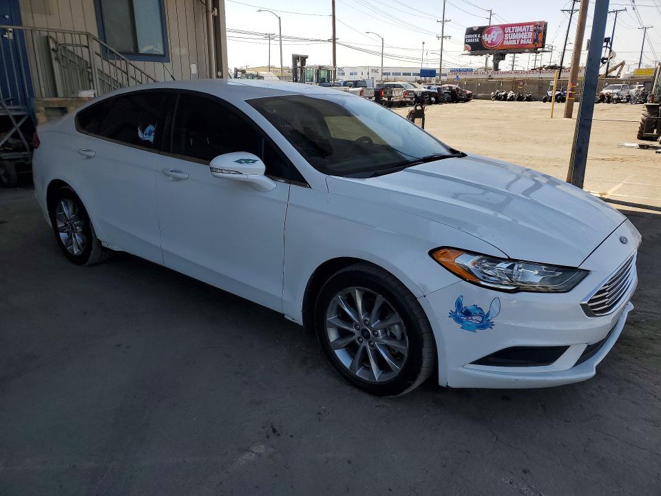 54255306 :رقم المزاد ، 3FA6P0LU8HR302030 vin ، 2017 Ford Fusion مزاد بيع