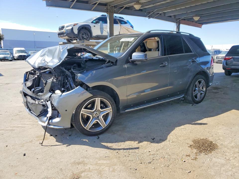 51920726 :رقم المزاد ، 4JGDA5HB0HA933612 vin ، 2017 Mercedes-benz Gle مزاد بيع