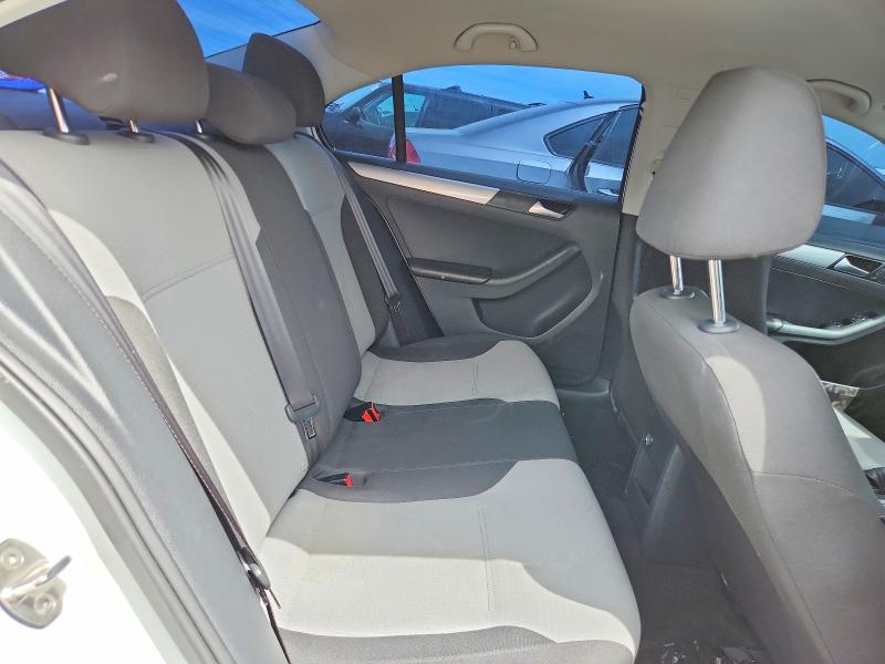54695826 :رقم المزاد ، 3VW2B7AJ8HM250515 vin ، 2017 Volkswagen Jetta مزاد بيع