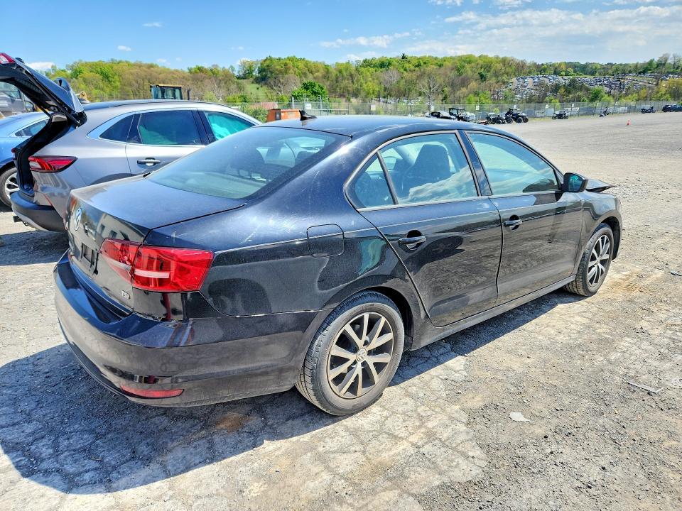 52330196 :رقم المزاد ، 3VWB67AJ4GM279559 vin ، 2016 Volkswagen Jetta مزاد بيع