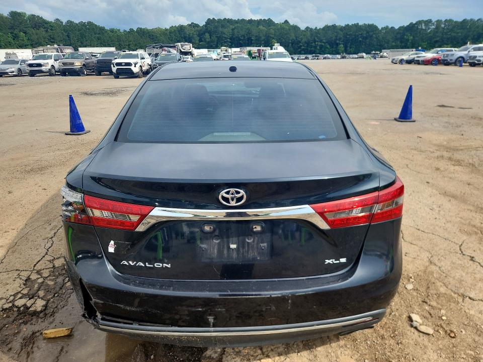55315596 :رقم المزاد ، 4T1BK1EB4GU208335 vin ، 2016 Toyota Avalon مزاد بيع
