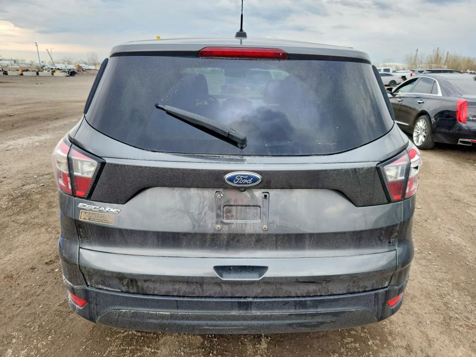 2017 Ford Escape მანქანა იყიდება აუქციონზე, vin: 1FMCU0F72HUC99996, აუქციონის ნომერი: 52556066