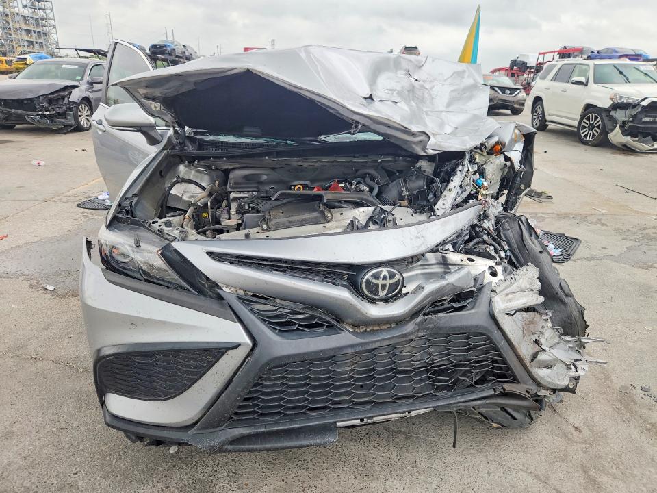 Продажа на аукционе авто 2022 Toyota Camry, vin: 4T1G11AK1NU628744, номер лота: 51604866