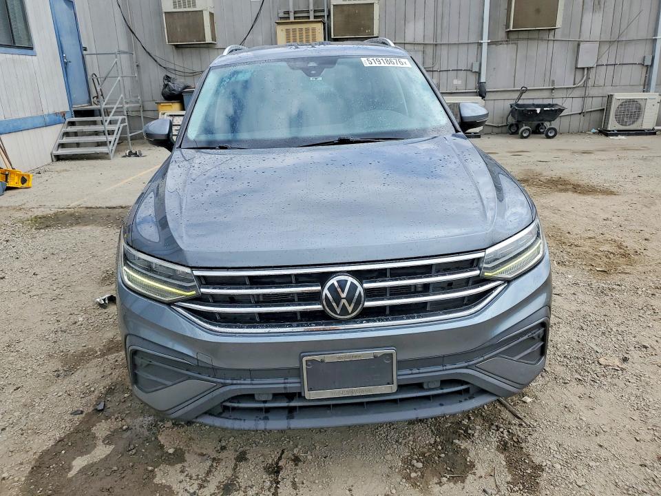 2022 Volkswagen Tiguan მანქანა იყიდება აუქციონზე, vin: 3VV3B7AX1NM100402, აუქციონის ნომერი: 51918676
