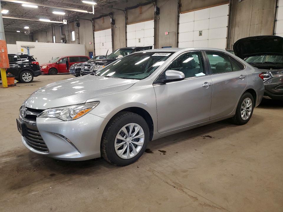 52848666 :رقم المزاد ، 4T1BF1FK1HU276371 vin ، 2017 Toyota Camry مزاد بيع