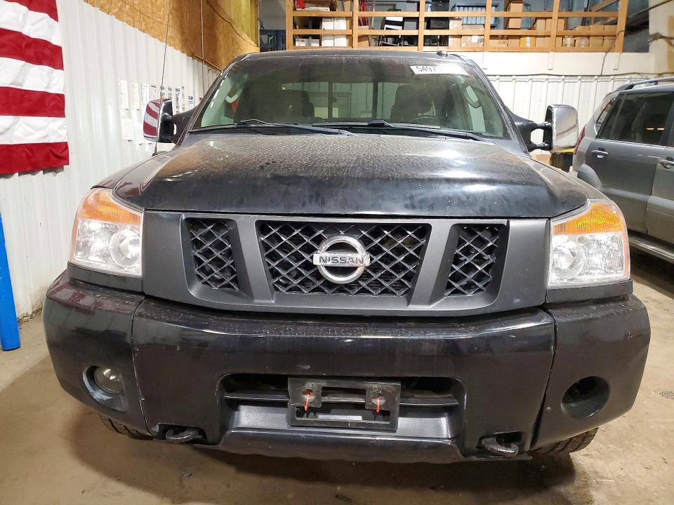 2011 Nissan Titan მანქანა იყიდება აუქციონზე, vin: 1N6AA0CC1BN304707, აუქციონის ნომერი: 54973496