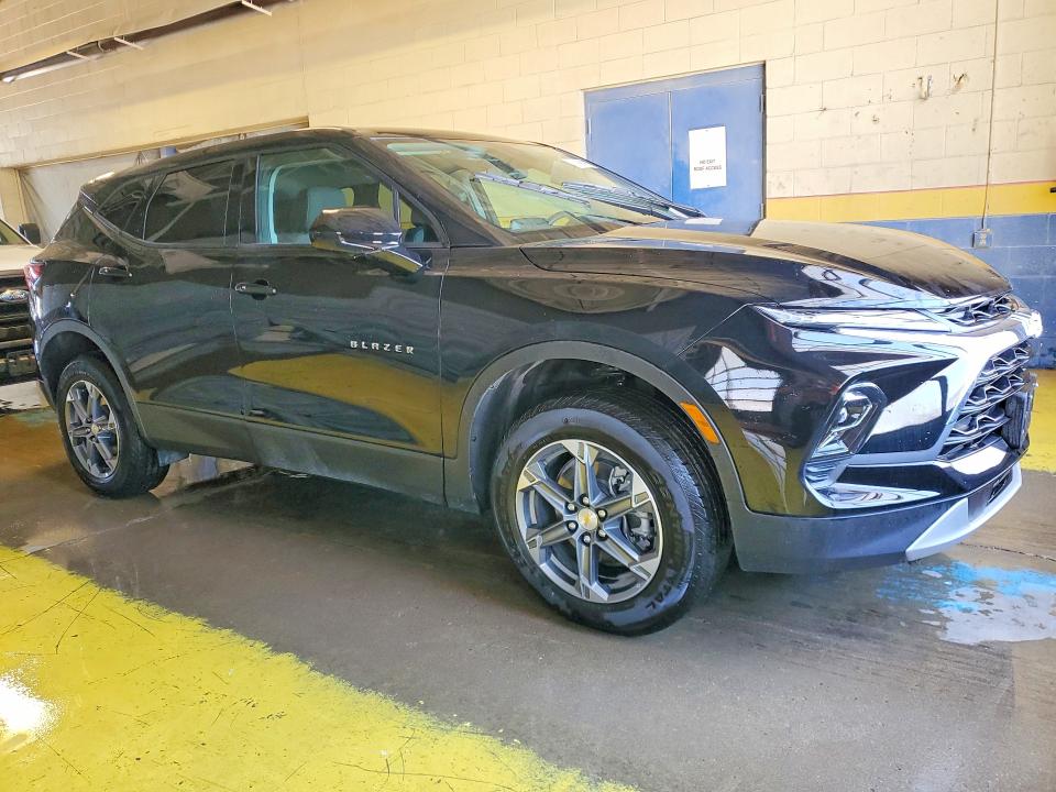 53573236 :رقم المزاد ، 3GNKBHR45TS140976 vin ، 2026 Chevrolet Blazer مزاد بيع