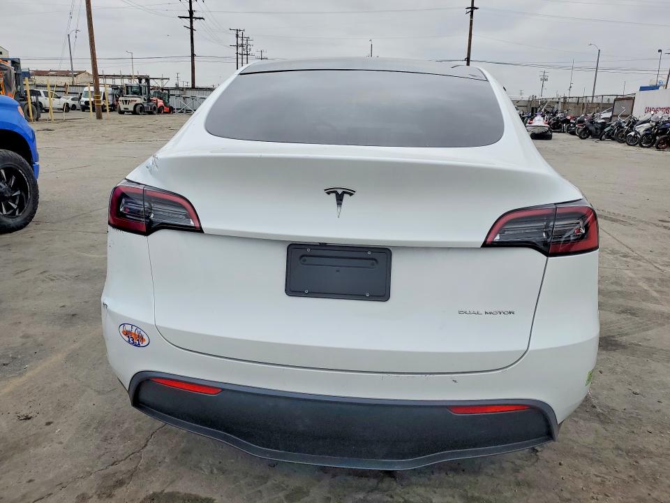 Продаж на аукціоні авто 2023 Tesla Model Y, vin: 7SAYGAEEXPF742736, номер лоту: 53761916