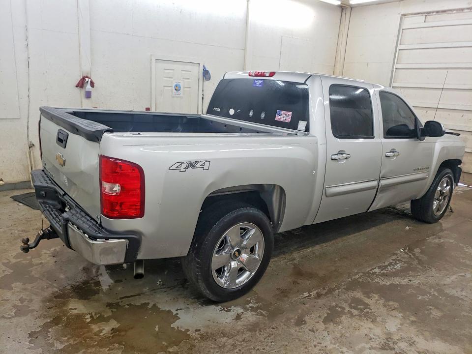 2011 Chevrolet Silverado მანქანა იყიდება აუქციონზე, vin: 3GCPKSE36BG199092, აუქციონის ნომერი: 55391536