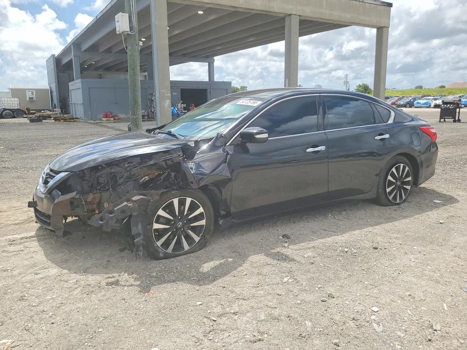 54125166 :رقم المزاد ، 1N4AL3AP0JC111033 vin ، 2018 Nissan Altima مزاد بيع