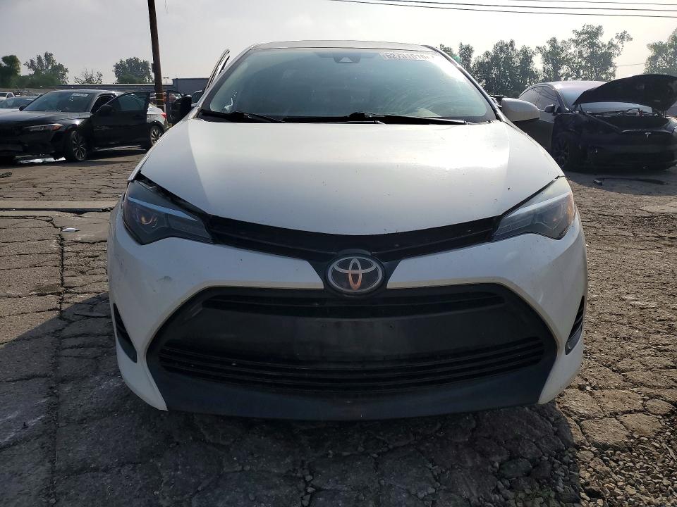 Продаж на аукціоні авто 2018 Toyota Corolla, vin: 5YFBURHE8JP790236, номер лоту: 52731616
