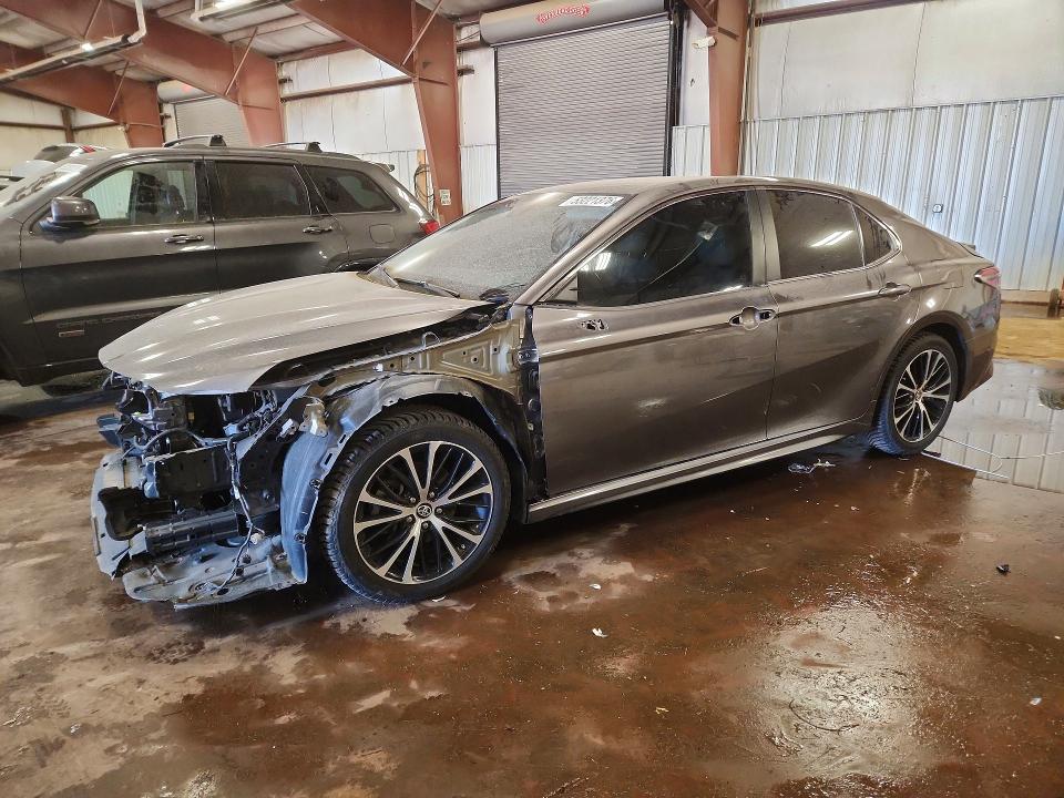 53221376 :رقم المزاد ، 4T1B11HKXKU267025 vin ، 2019 Toyota Camry مزاد بيع