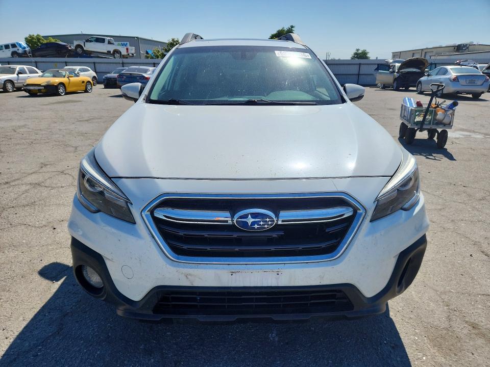 Продаж на аукціоні авто 2018 Subaru Outback, vin: 4S4BSANC2J3204547, номер лоту: 52922636