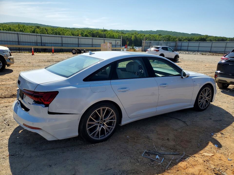 52120646 :رقم المزاد ، WAUL2BF26NN049240 vin ، 2022 Audi A6 مزاد بيع