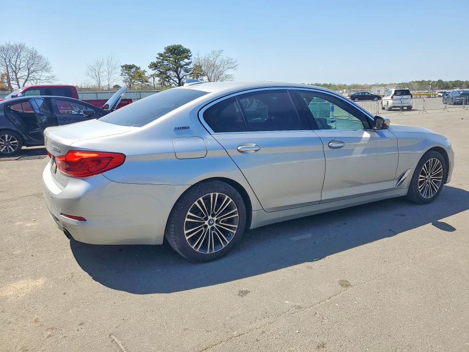 50633186 :رقم المزاد ، WBAJA9C55JB252892 vin ، 2018 Bmw 530e مزاد بيع