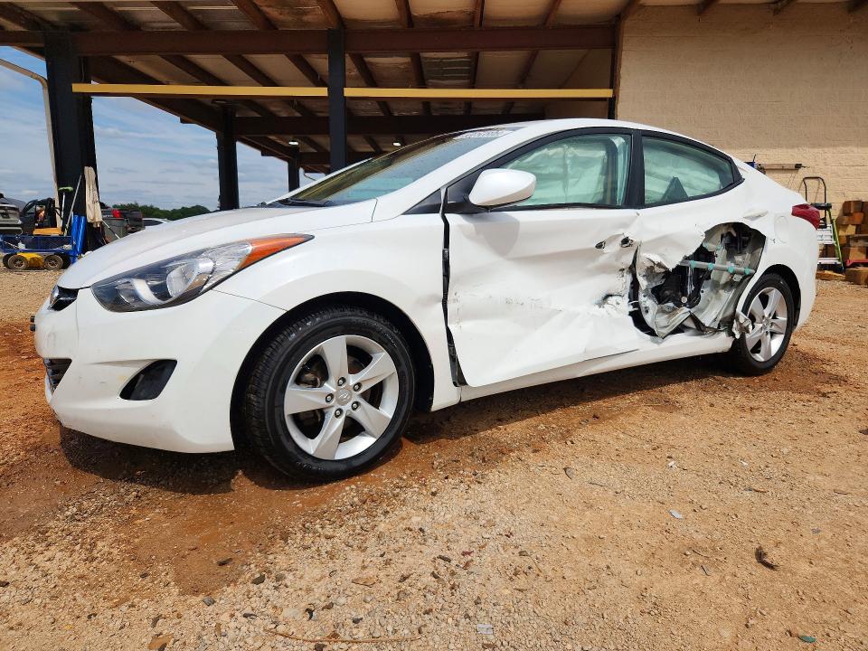 2013 Hyundai Elantra მანქანა იყიდება აუქციონზე, vin: 5NPDH4AE8DH356751, აუქციონის ნომერი: 53053806