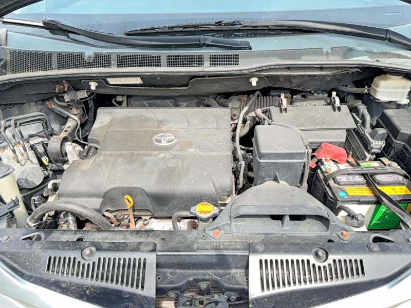 54927136 :رقم المزاد ، 5TDDK3DC6BS025325 vin ، 2011 Toyota Sienna مزاد بيع