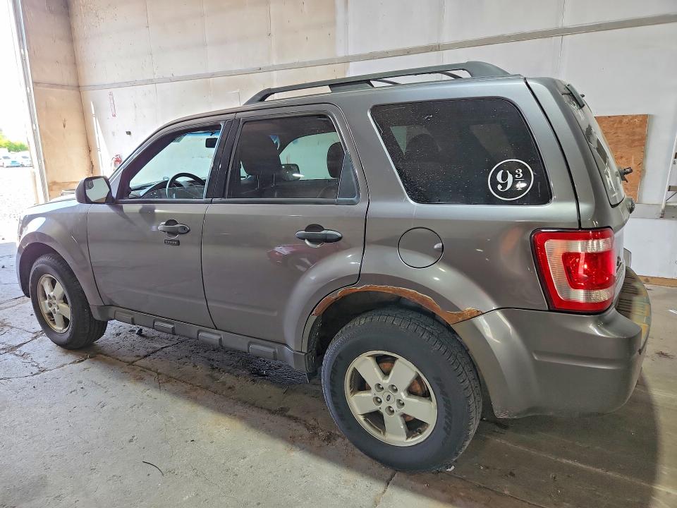 2010 Ford Escape მანქანა იყიდება აუქციონზე, vin: 1FMCU0DG0AKD26052, აუქციონის ნომერი: 54953846