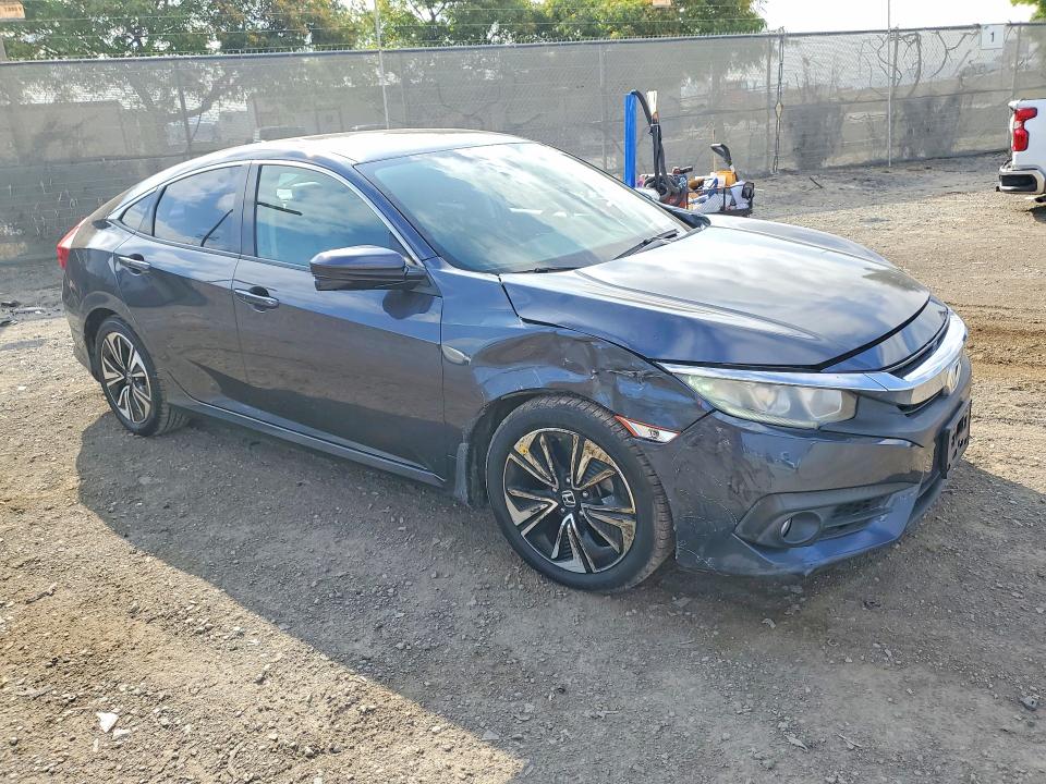 53638176 :رقم المزاد ، 2HGFC1F33HH640513 vin ، 2017 Honda Civic مزاد بيع