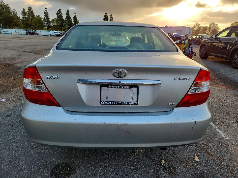 54890066 :رقم المزاد ، 4T1BE30K22U588584 vin ، 2002 Toyota Camry مزاد بيع
