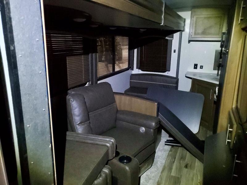 51480456 :رقم المزاد ، 4YDT26R21LV507816 vin ، 2020 Keystone Cougar مزاد بيع
