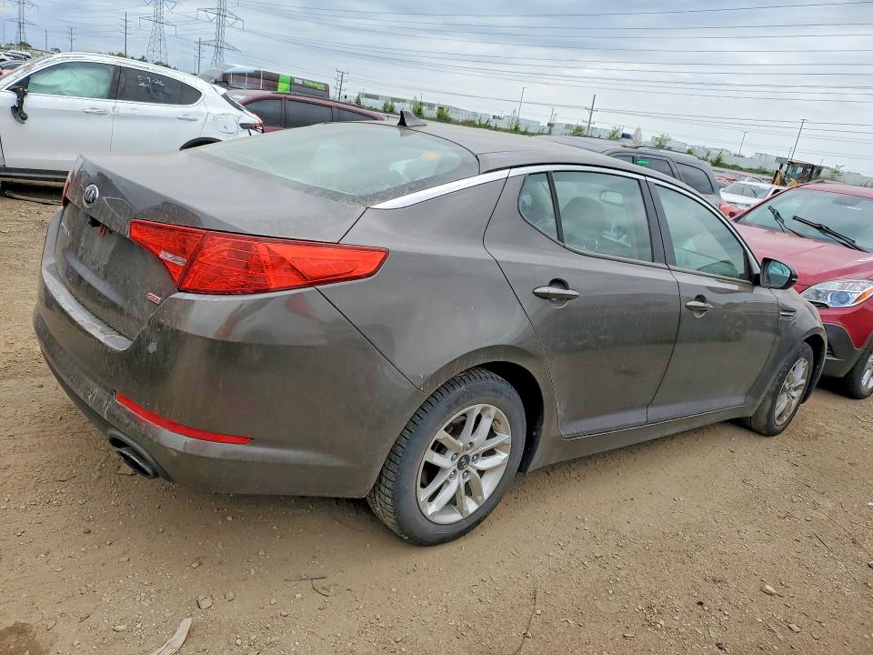 2011 Kia Optima მანქანა იყიდება აუქციონზე, vin: KNAGM4A77B5182532, აუქციონის ნომერი: 53779746