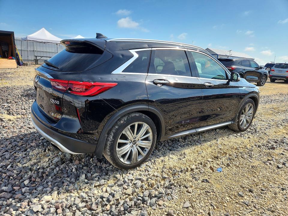 Продажа на аукционе авто 2021 Infiniti Qx50, vin: 3PCAJ5CB5MF102350, номер лота: 54729976