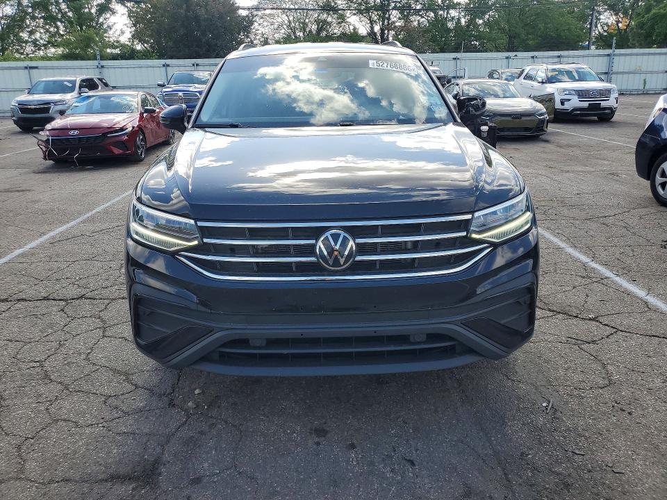 Продажа на аукционе авто 2022 Volkswagen Tiguan, vin: 3VV1B7AX7NM012526, номер лота: 52768886