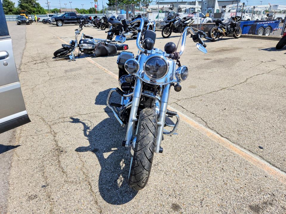 2011 Harley Davidson Flstn მანქანა იყიდება აუქციონზე, vin: 1HD1JD518BB013529, აუქციონის ნომერი: 53245236