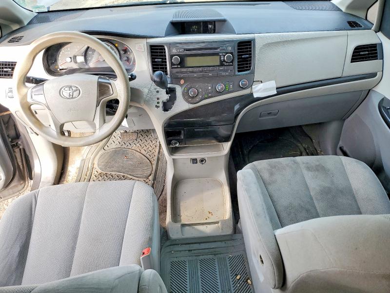 54678636 :رقم المزاد ، 5TDZK3DC4BS108726 vin ، 2011 Toyota Sienna مزاد بيع
