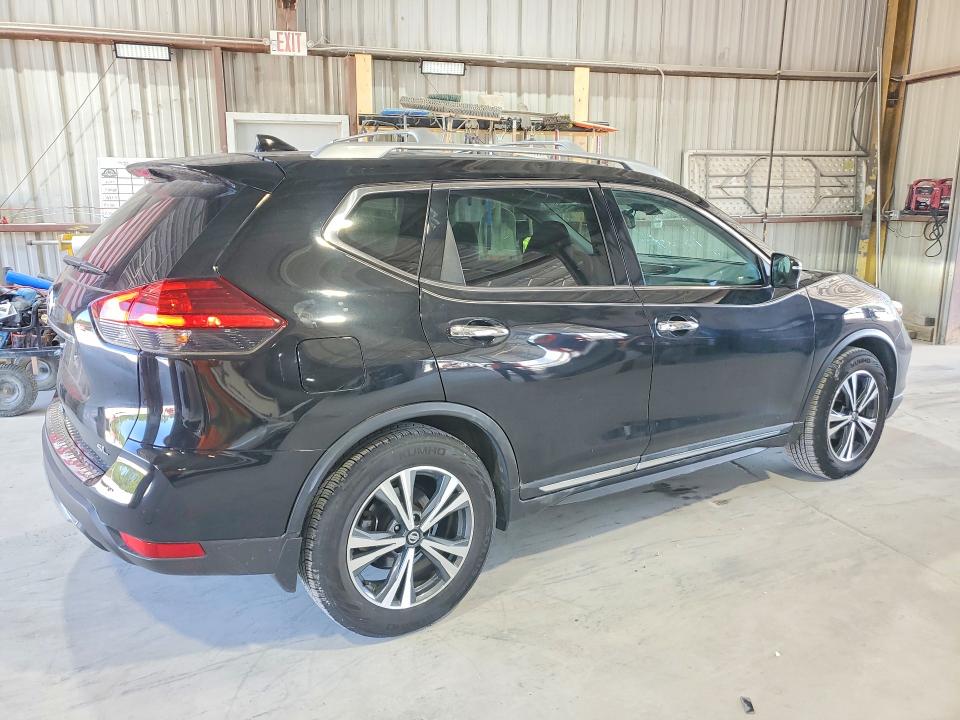 53340806 :رقم المزاد ، 5N1AT2MT4HC819000 vin ، 2017 Nissan Rogue مزاد بيع