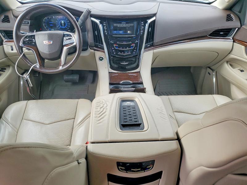 52132386 :رقم المزاد ، 1GYS4BKJ7HR143883 vin ، 2017 Cadillac Escalade مزاد بيع