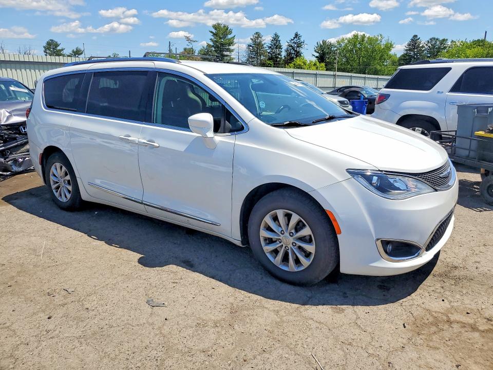 Продаж на аукціоні авто 2018 Chrysler Pacifica, vin: 2C4RC1BG9JR352287, номер лоту: 55414186