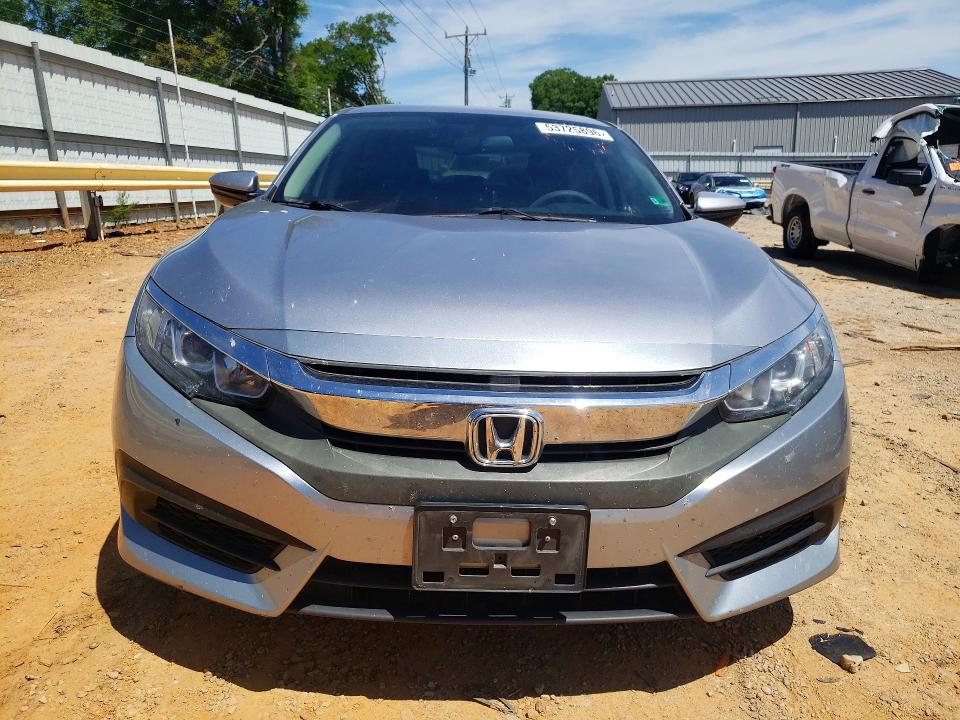 53725896 :رقم المزاد ، 2HGFC2F58JH592777 vin ، 2018 Honda Civic مزاد بيع