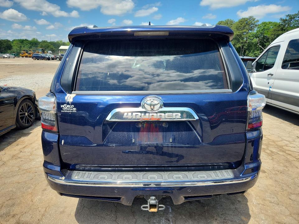 53890886 :رقم المزاد ، JTEBU5JR8J5569721 vin ، 2018 Toyota 4runner مزاد بيع