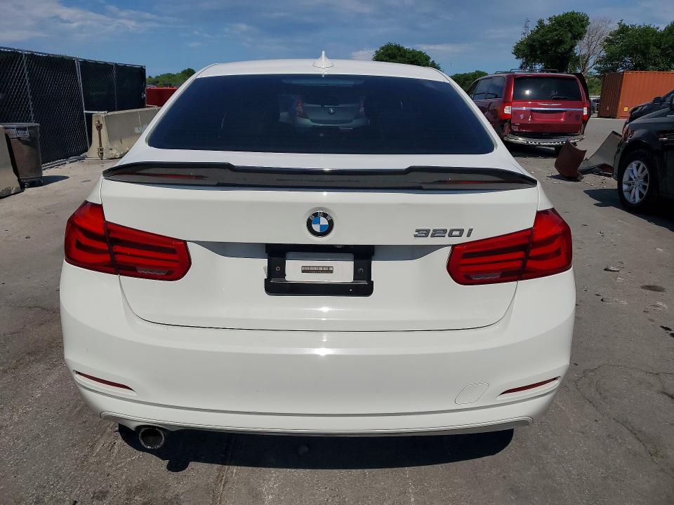 2018 Bmw 320 მანქანა იყიდება აუქციონზე, vin: WBA8E1G59JNU91293, აუქციონის ნომერი: 54667936