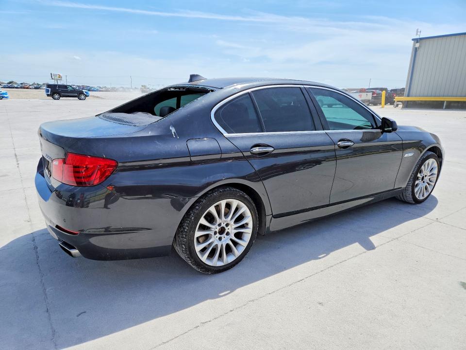51982586 :رقم المزاد ، WBAFR9C57DD226561 vin ، 2013 Bmw 550 مزاد بيع
