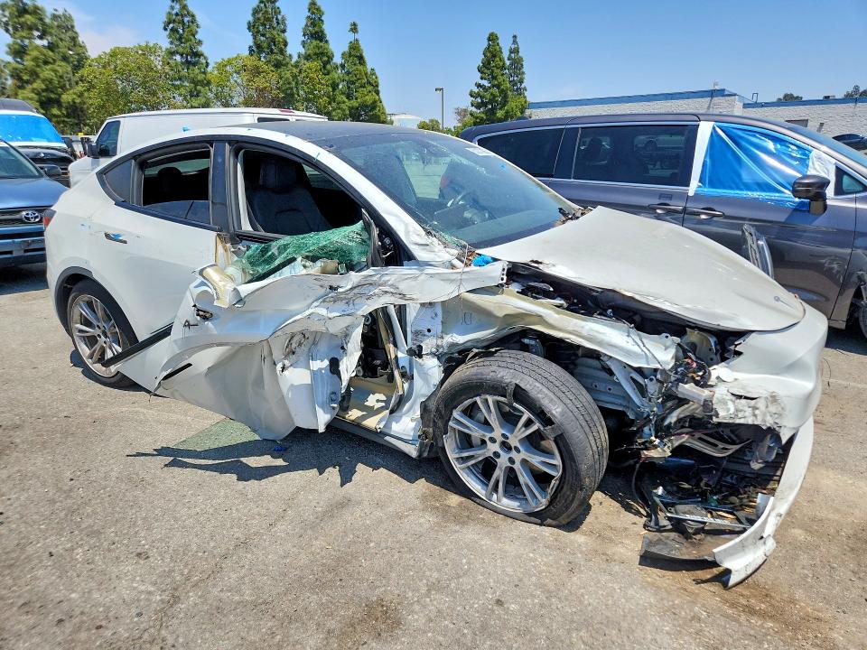 Продажа на аукционе авто 2023 Tesla Model Y, vin: 7SAYGAEEXPF759990, номер лота: 53277266