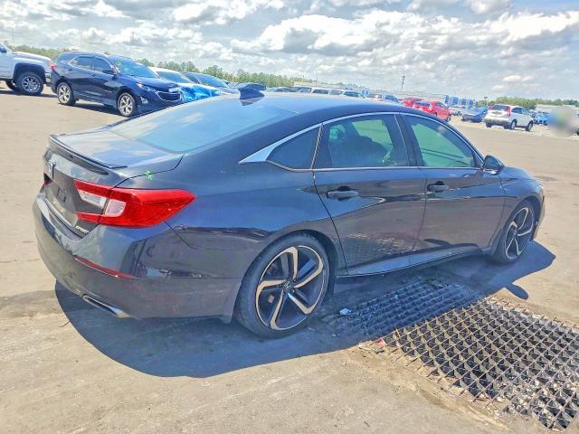 51820876 :رقم المزاد ، 1HGCV1F34JA159980 vin ، 2018 Honda Accord مزاد بيع