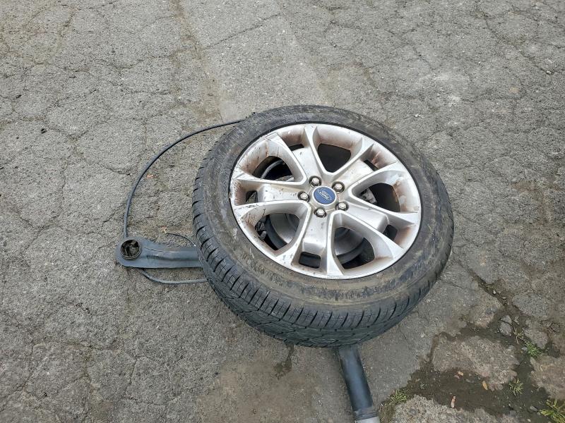 52464236 :رقم المزاد ، 1FMCU9H96DUD71215 vin ، 2013 Ford Escape مزاد بيع