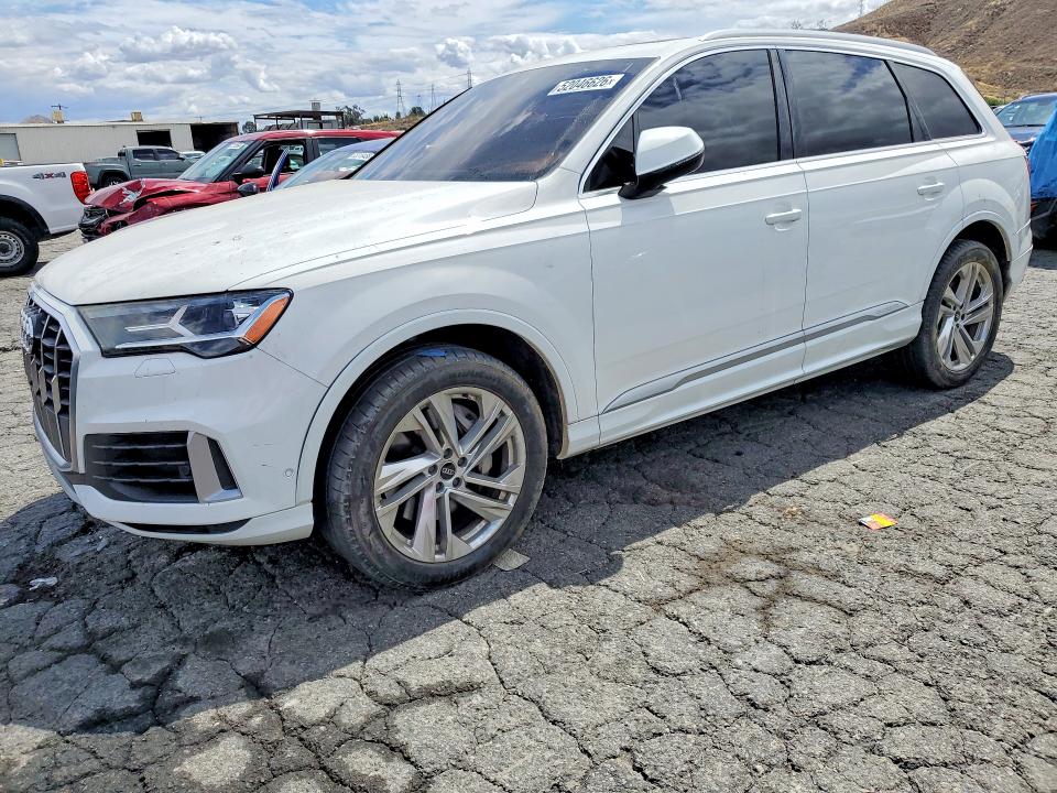 Продажа на аукционе авто 2021 Audi Q7, vin: WA1LXAF7XMD013981, номер лота: 52046626