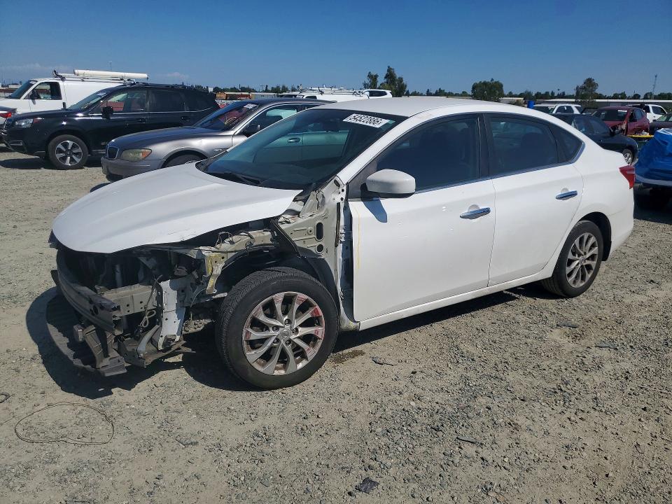 54522886 :رقم المزاد ، 3N1AB7AP6JL639218 vin ، 2018 Nissan Sentra مزاد بيع