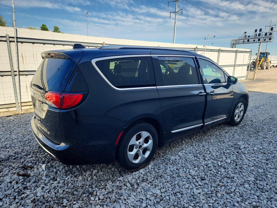 2017 Chrysler Pacifica მანქანა იყიდება აუქციონზე, vin: 2C4RC1EG4HR657413, აუქციონის ნომერი: 50918286