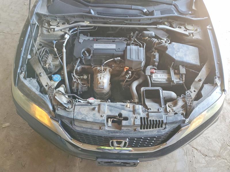 52169806 :رقم المزاد ، 1HGCT1B7XFA010950 vin ، 2015 Honda Accord مزاد بيع