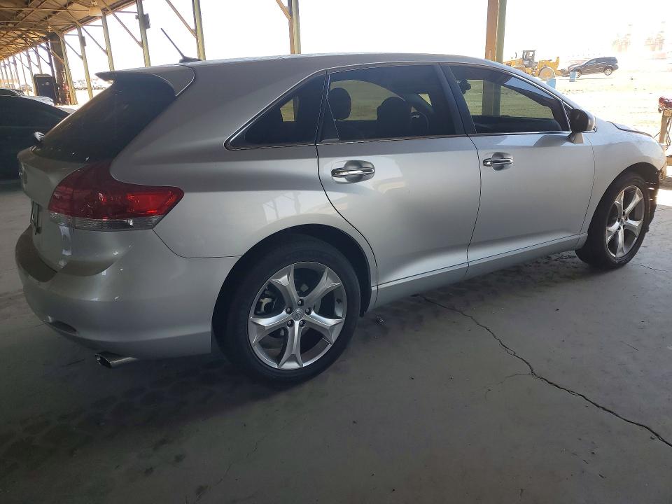 54186696 :رقم المزاد ، 4T3ZK3BB8BU035126 vin ، 2011 Toyota Venza مزاد بيع